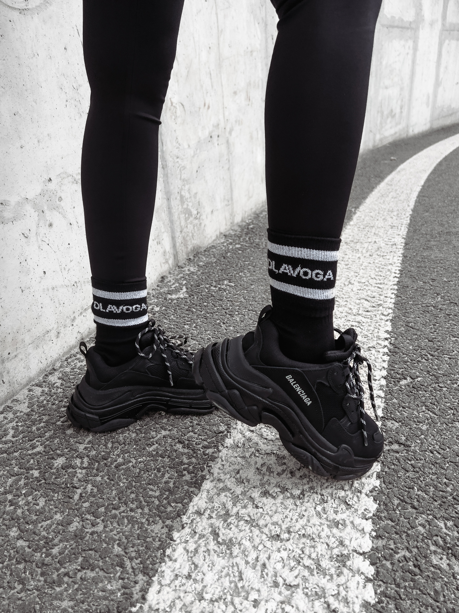 Skarpetki bawełniane damskie Carto 2023 Ola Voga czarne