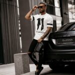 T-shirt bawełniany męski cekinowa aplikacja Brian Ola Voga ecru