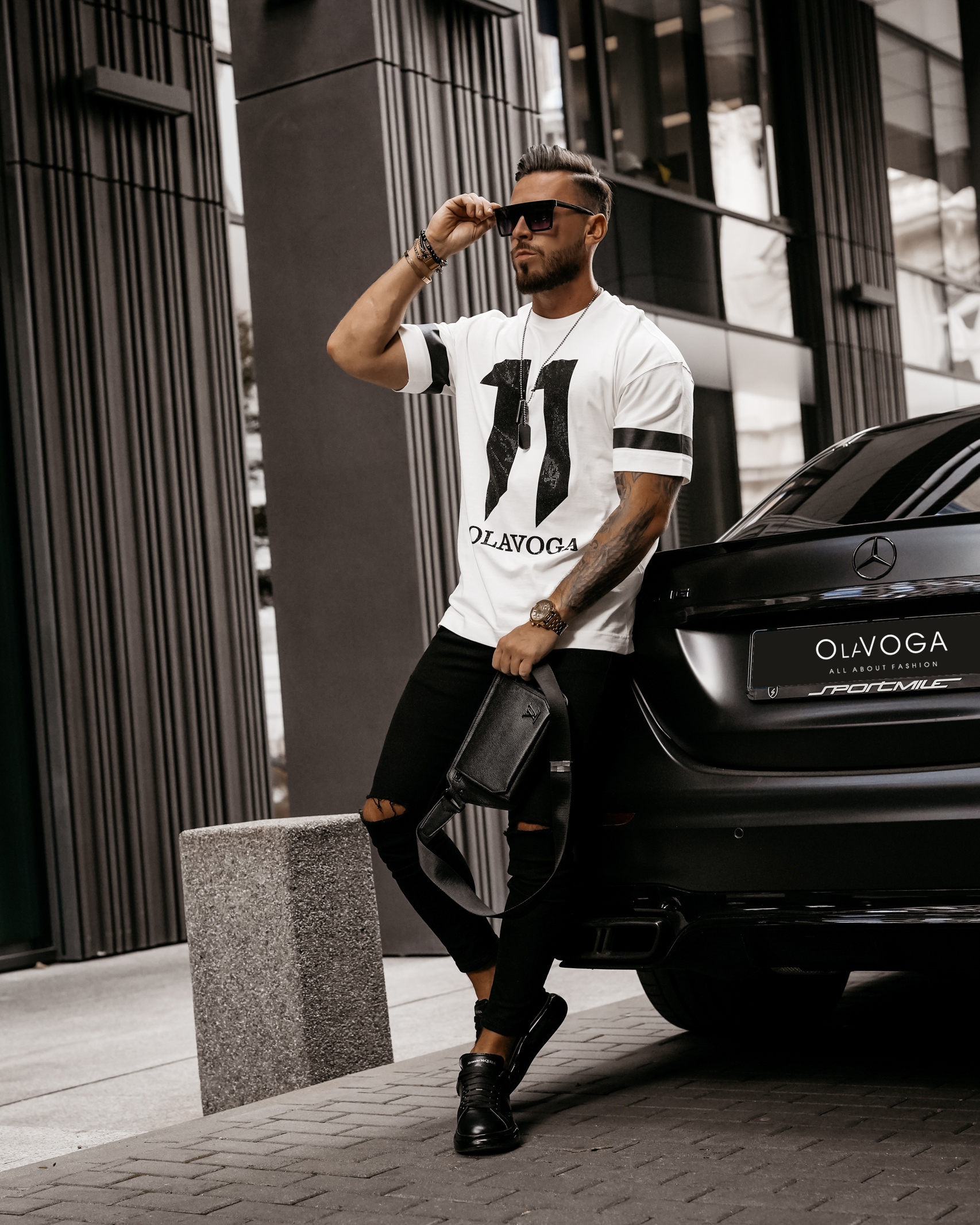 T-shirt bawełniany męski cekinowa aplikacja Brian Ola Voga ecru