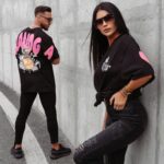 T-shirt bawełniany unisex różowy nadruk Sirty Ola Voga czarny