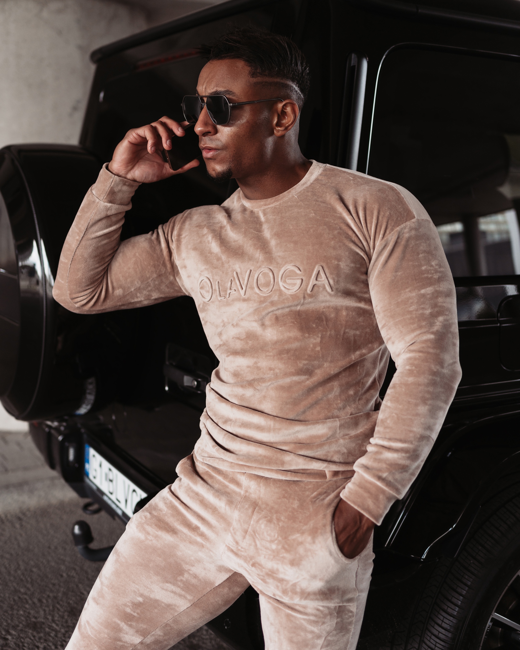 Komplet welurowy męski Beryl Ola Voga beżowy Komplet welurowy męski Beryl Ola Voga beżowy