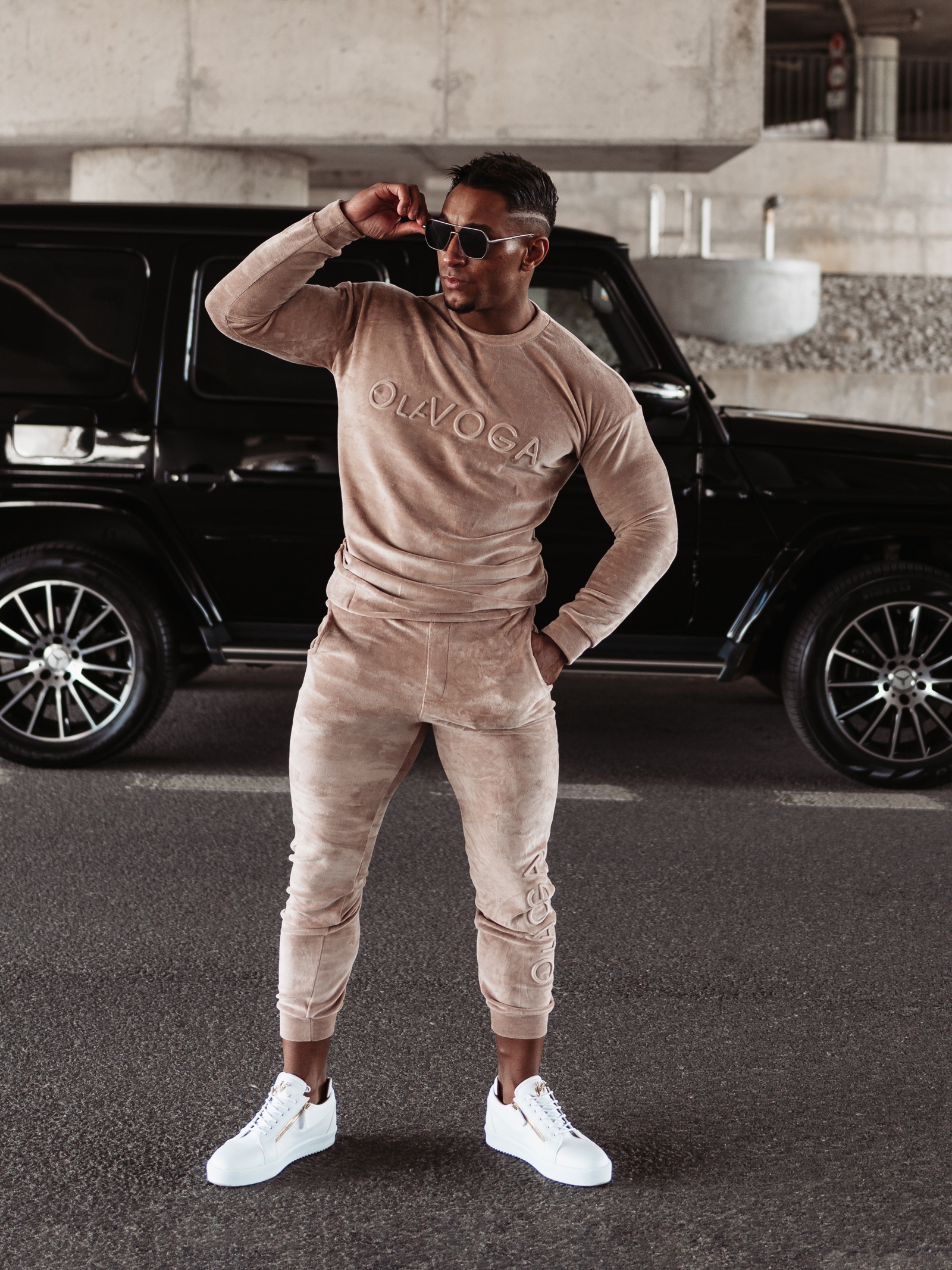 Komplet welurowy męski Beryl Ola Voga beżowy Komplet welurowy męski Beryl Ola Voga beżowy