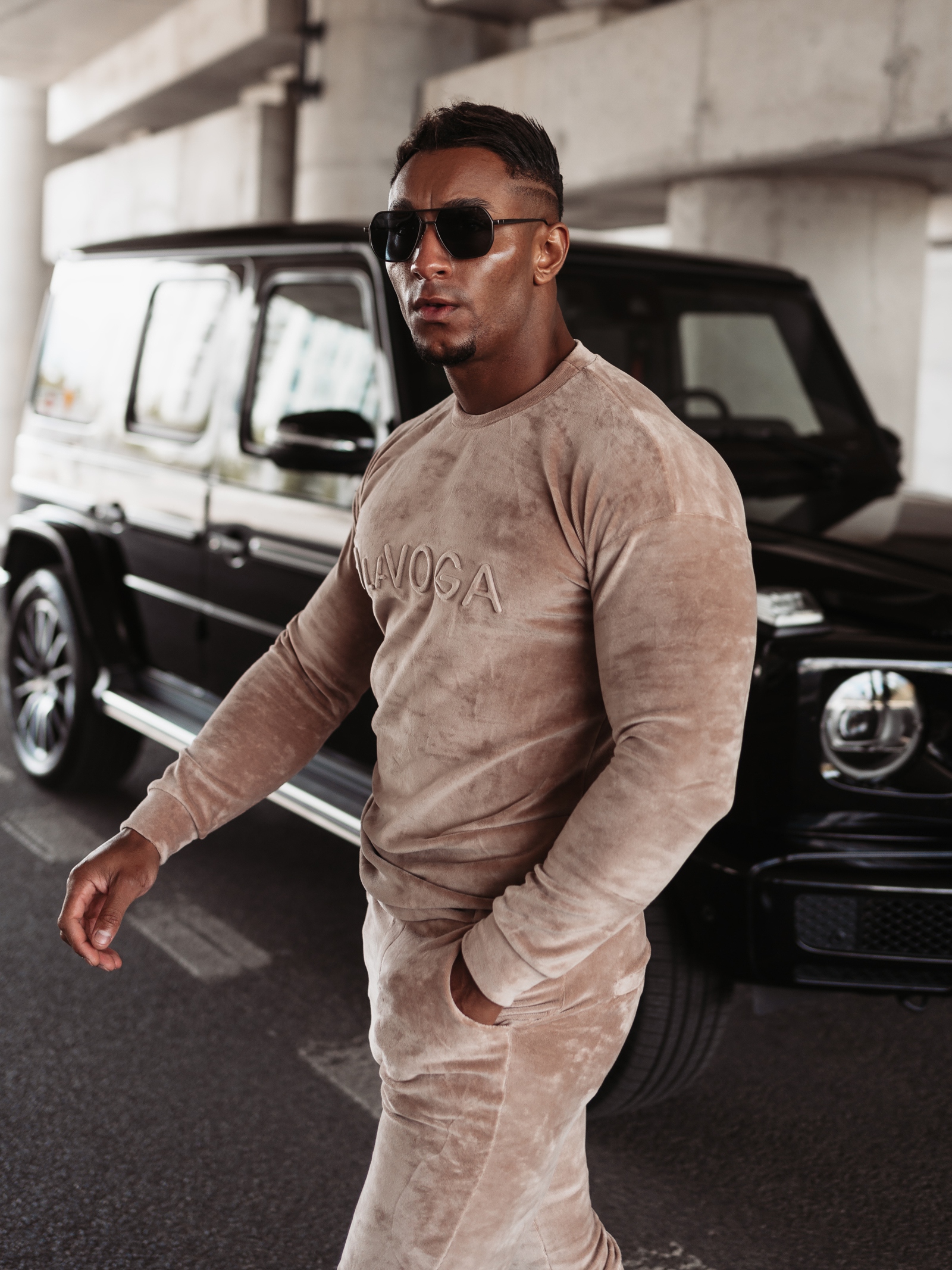 Komplet welurowy męski Beryl Ola Voga beżowy Komplet welurowy męski Beryl Ola Voga beżowy