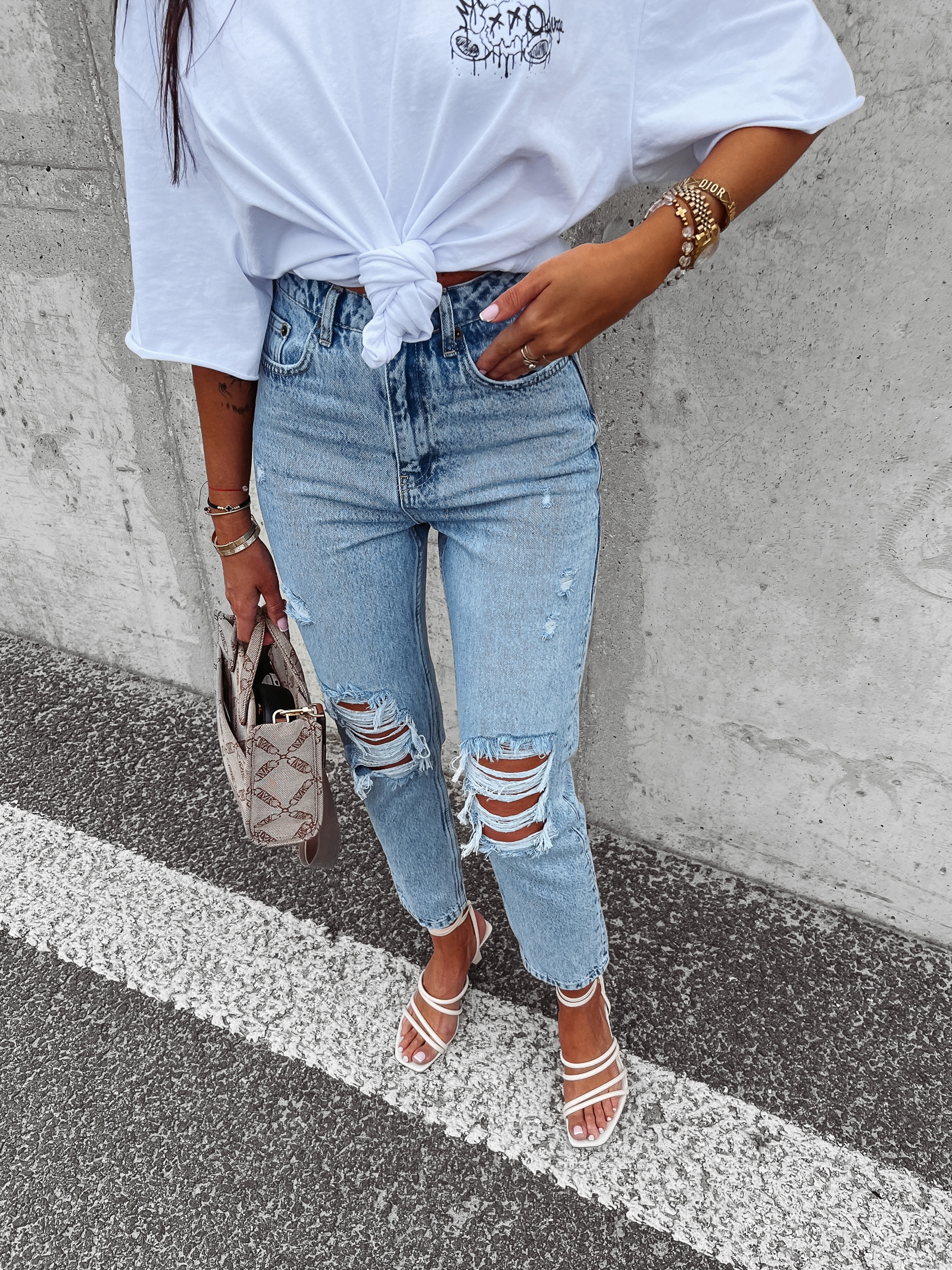 Spodnie jeansowe damskie z przetarciami Verti Ola Voga niebieskie