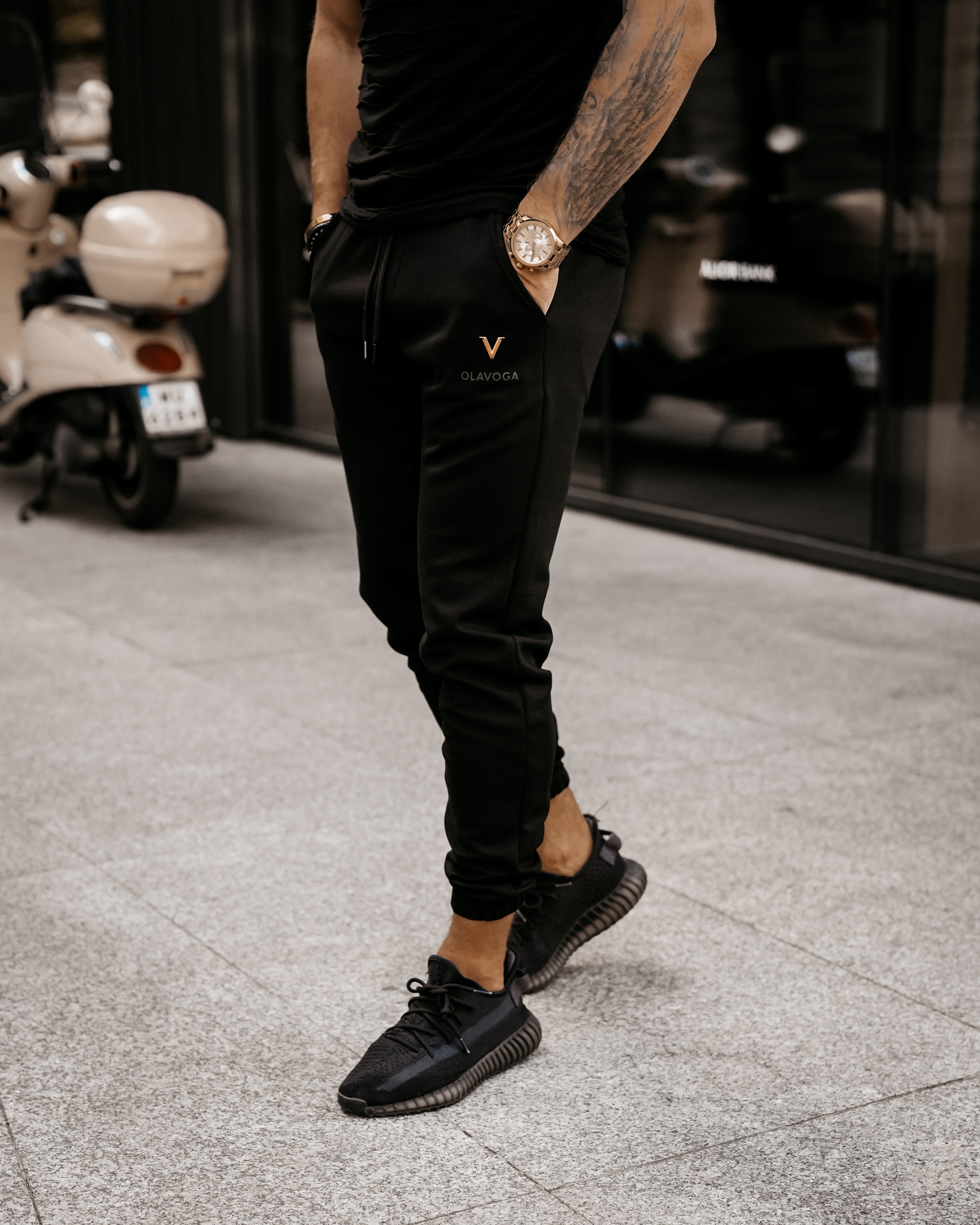 Spodnie dresowe męskie logowane Stratos Ola Voga czarne