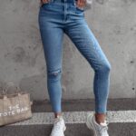 Spodnie jeansowe damskie fit mom Future Ola Voga niebieskie