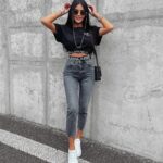 T-shirt bawełniany z haftem Varte Ola Voga czarny