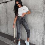 T-shirt bawełniany z haftem Varte Ola Voga ecru