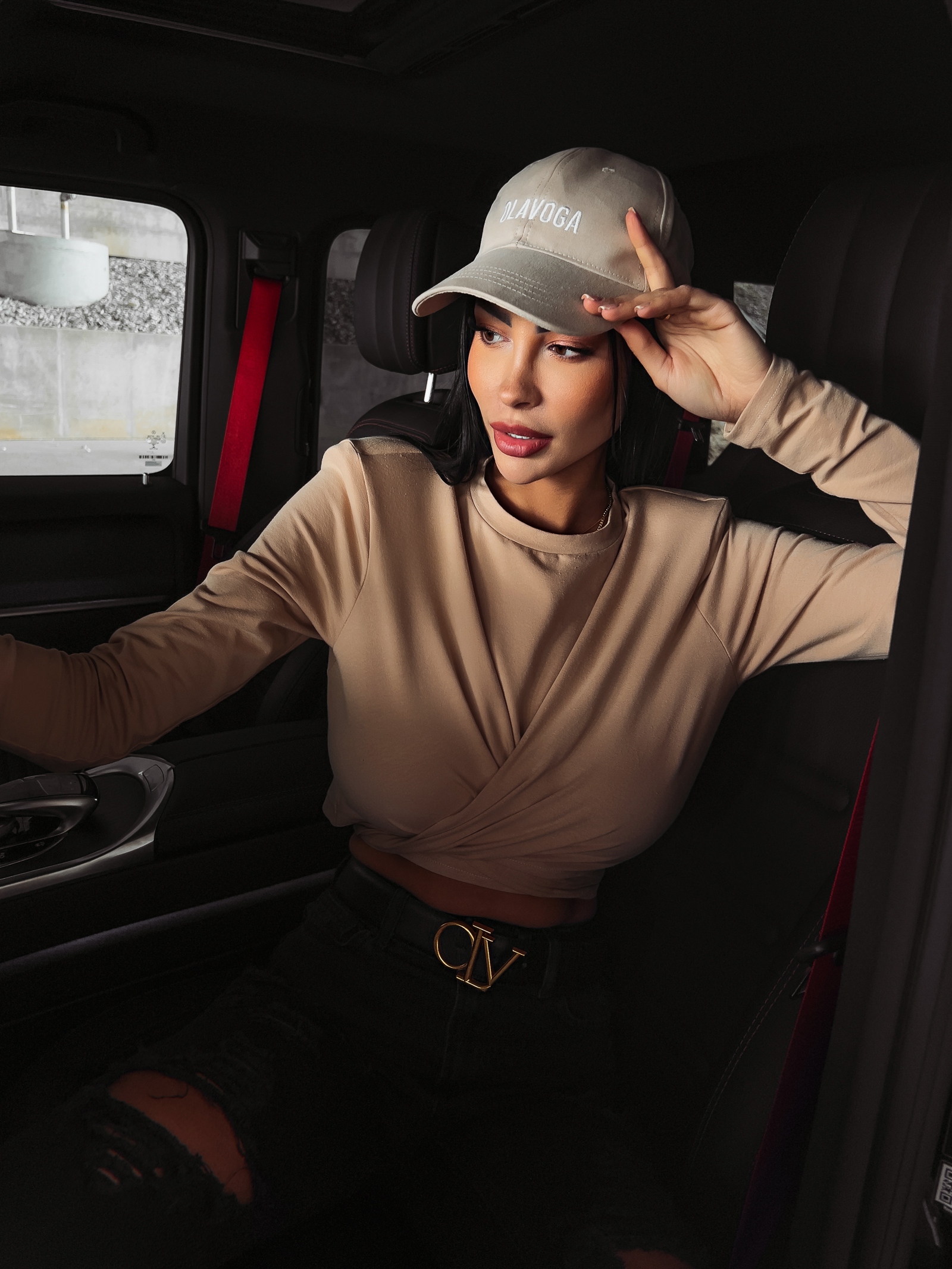 Bluzka elastyczna z marszczeniem Jona Ola Voga beżowa Bluzka elastyczna z marszczeniem Jona Ola Voga beżowa