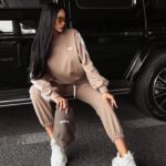 Komplet dresowy damski z lampasem Alaia Ola Voga beżowy