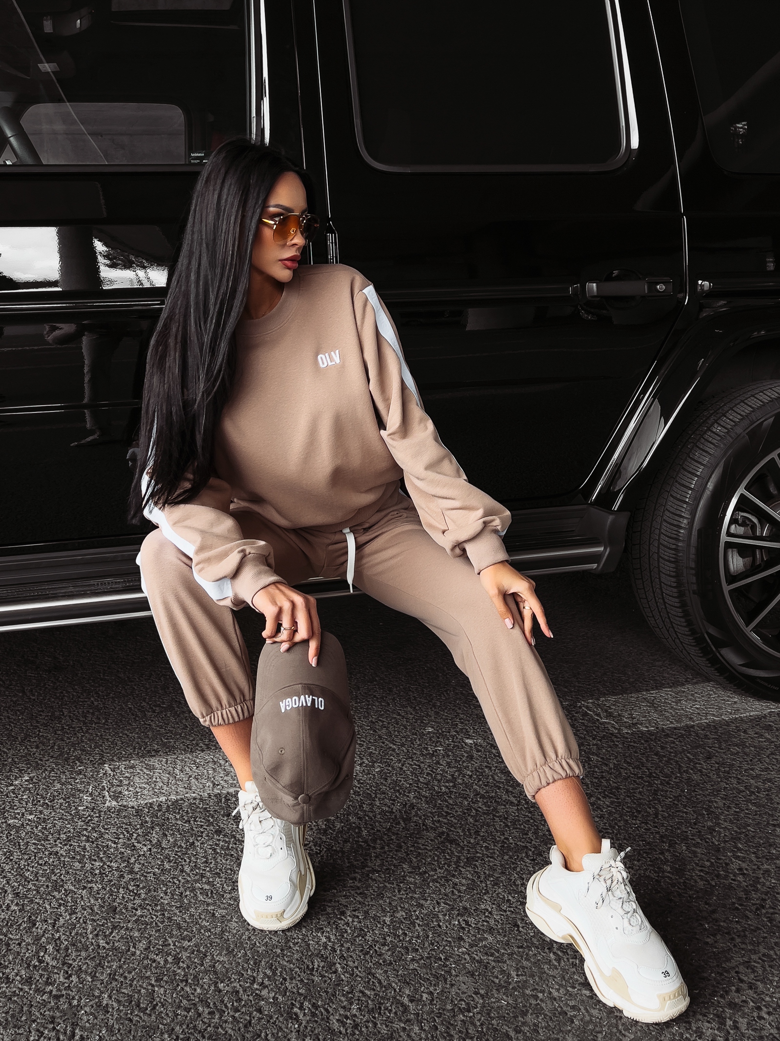 Komplet dresowy damski z lampasem Alaia Ola Voga beżowy