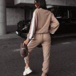 Komplet dresowy damski z lampasem Alaia Ola Voga beżowy