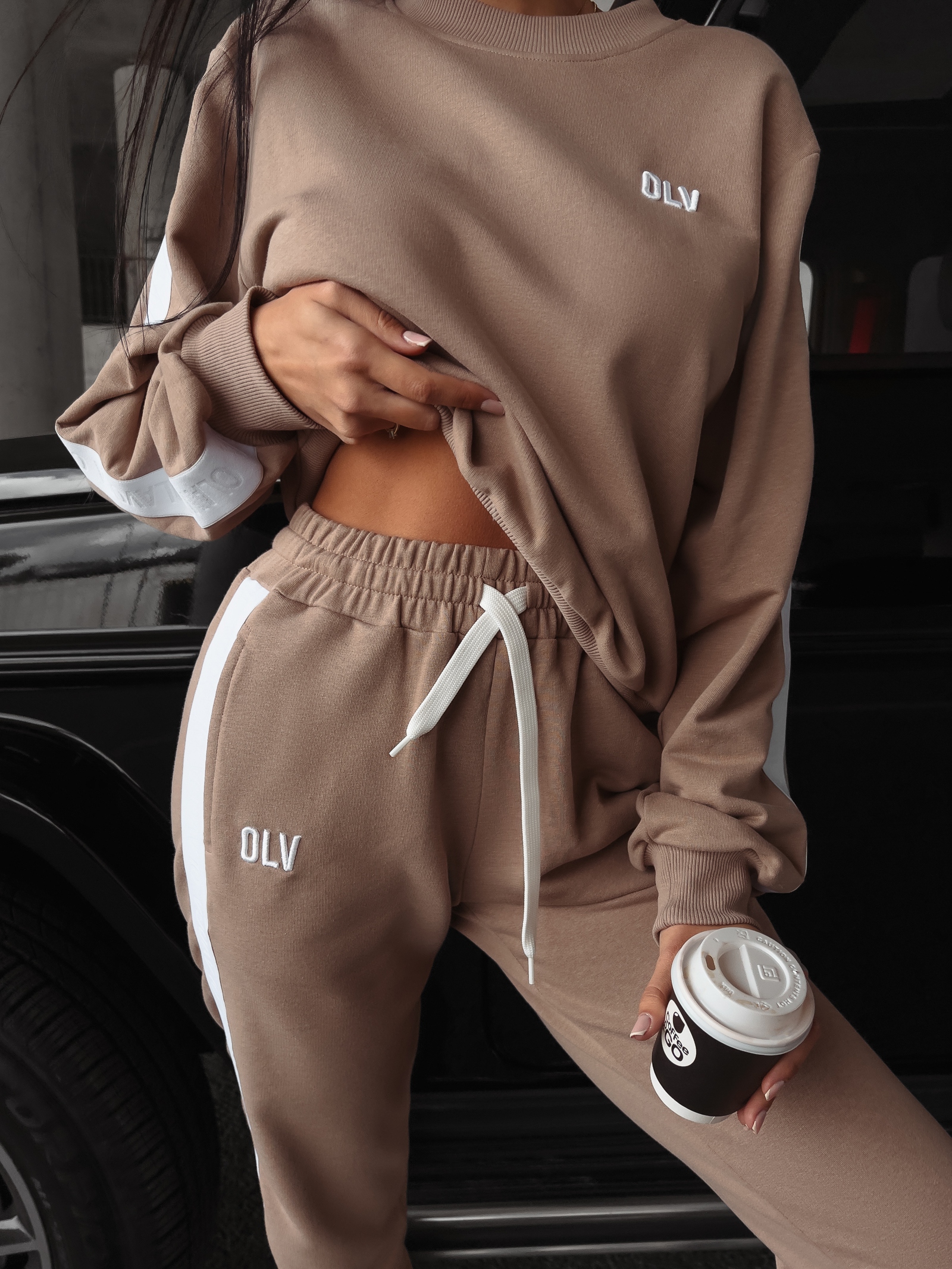 Komplet dresowy damski z lampasem Alaia Ola Voga beżowy