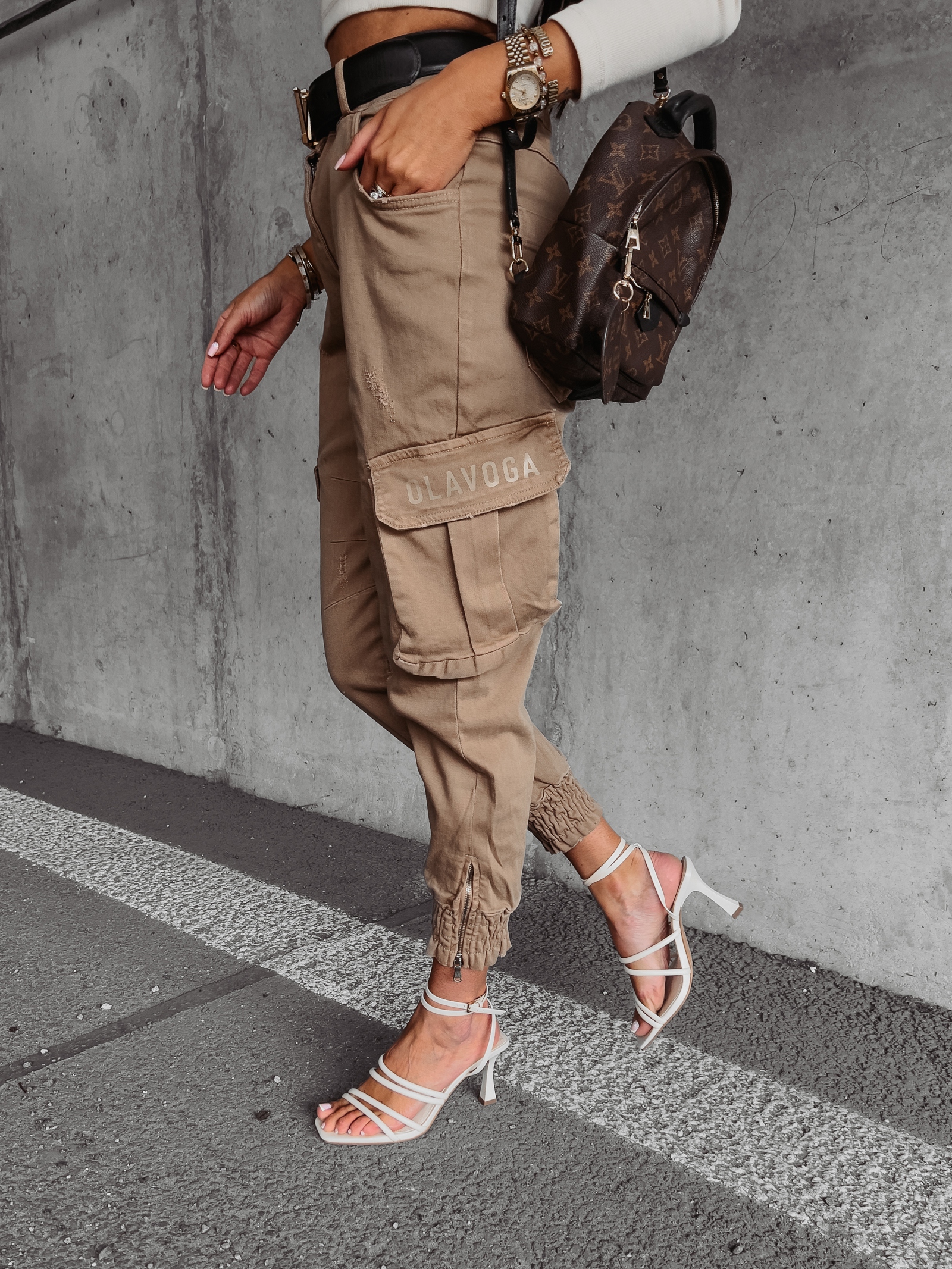 Spodnie luźne jogger Cargo Ola Voga beżowe