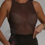 Top z siatki prążkowany Deger brązowy