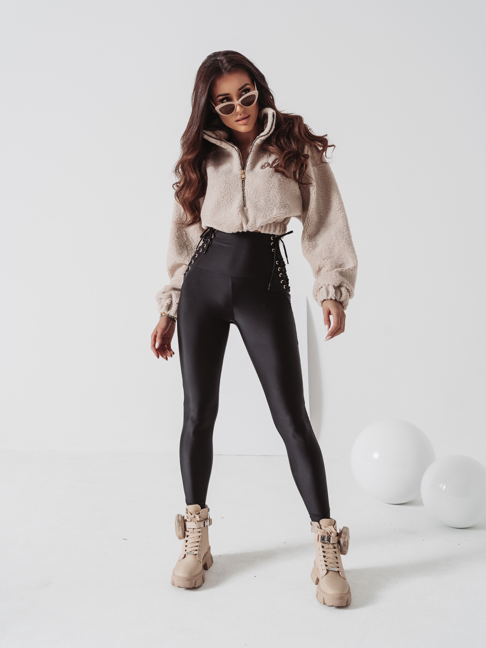 Bluza krótka Mila Ola Voga beżowa