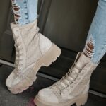 Workery skórzane Madam Comb beżowe