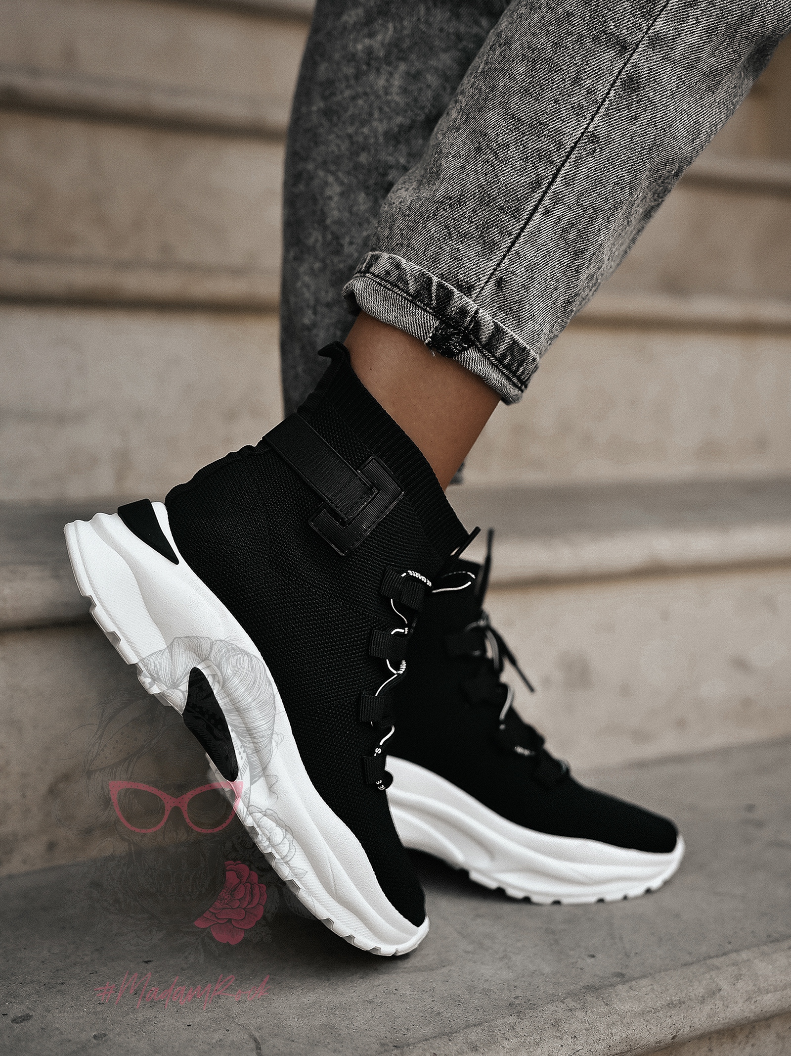 Buty sportowe skarpetki Madam Ortis czarne