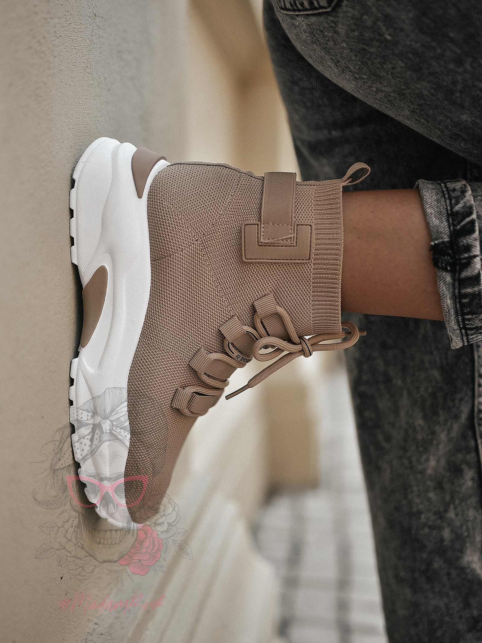 Buty sportowe skarpetki Madam Ortis beżowe