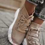 Buty sportowe skarpetki Madam Ortis beżowe