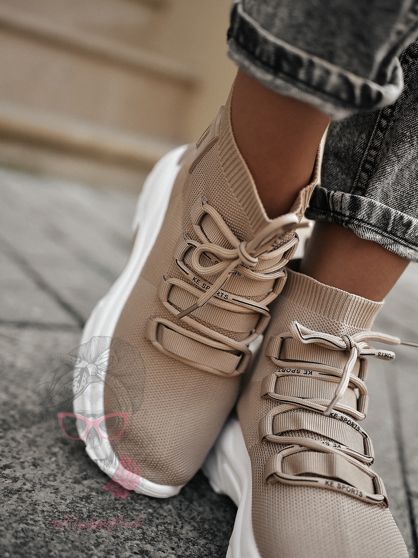 Buty sportowe skarpetki Madam Ortis beżowe