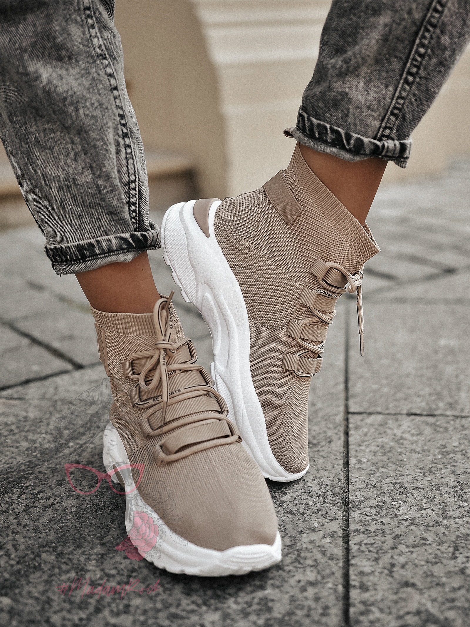 Buty sportowe skarpetki Madam Ortis beżowe