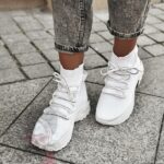 Buty sportowe skarpetki Madam Ortis białe