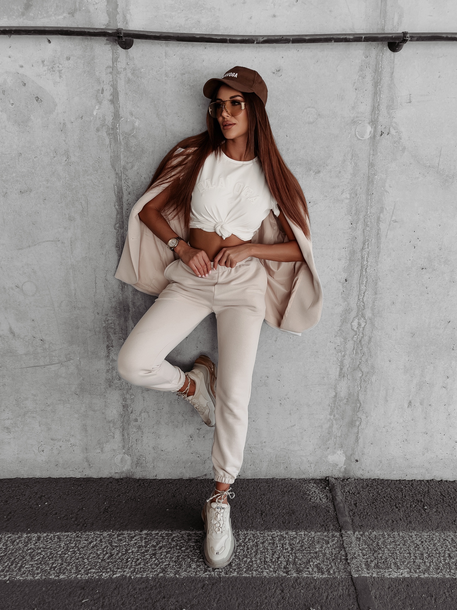 T-shirt bawełniany z aplikacją Calcio Ola Voga ecru