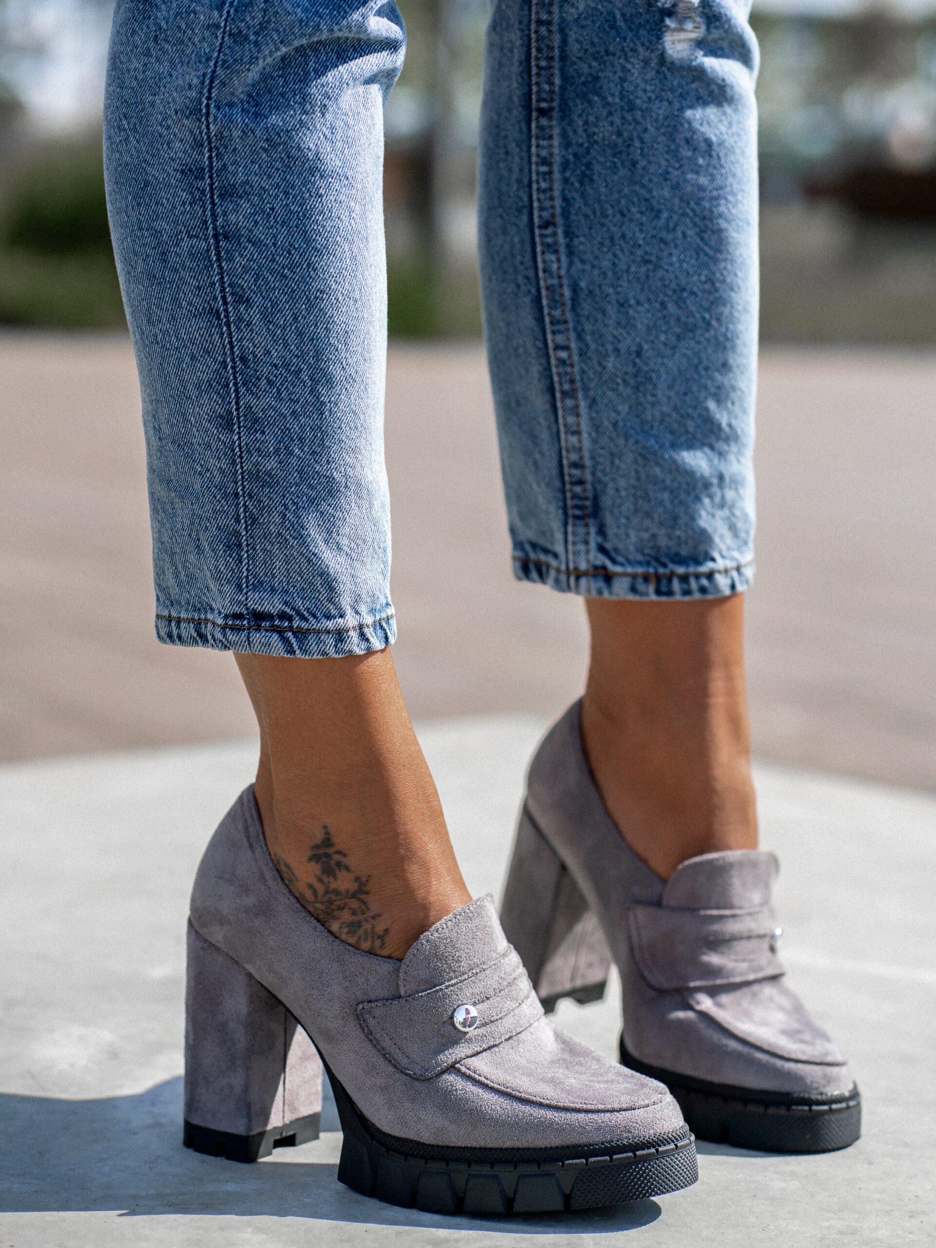 -WYPRZEDANE- Mokasyny na słupku Madam Mollo szare -WYPRZEDANE- Mokasyny na słupku Madam Mollo szare