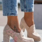 Mokasyny na słupku Madam Mollo beżowe