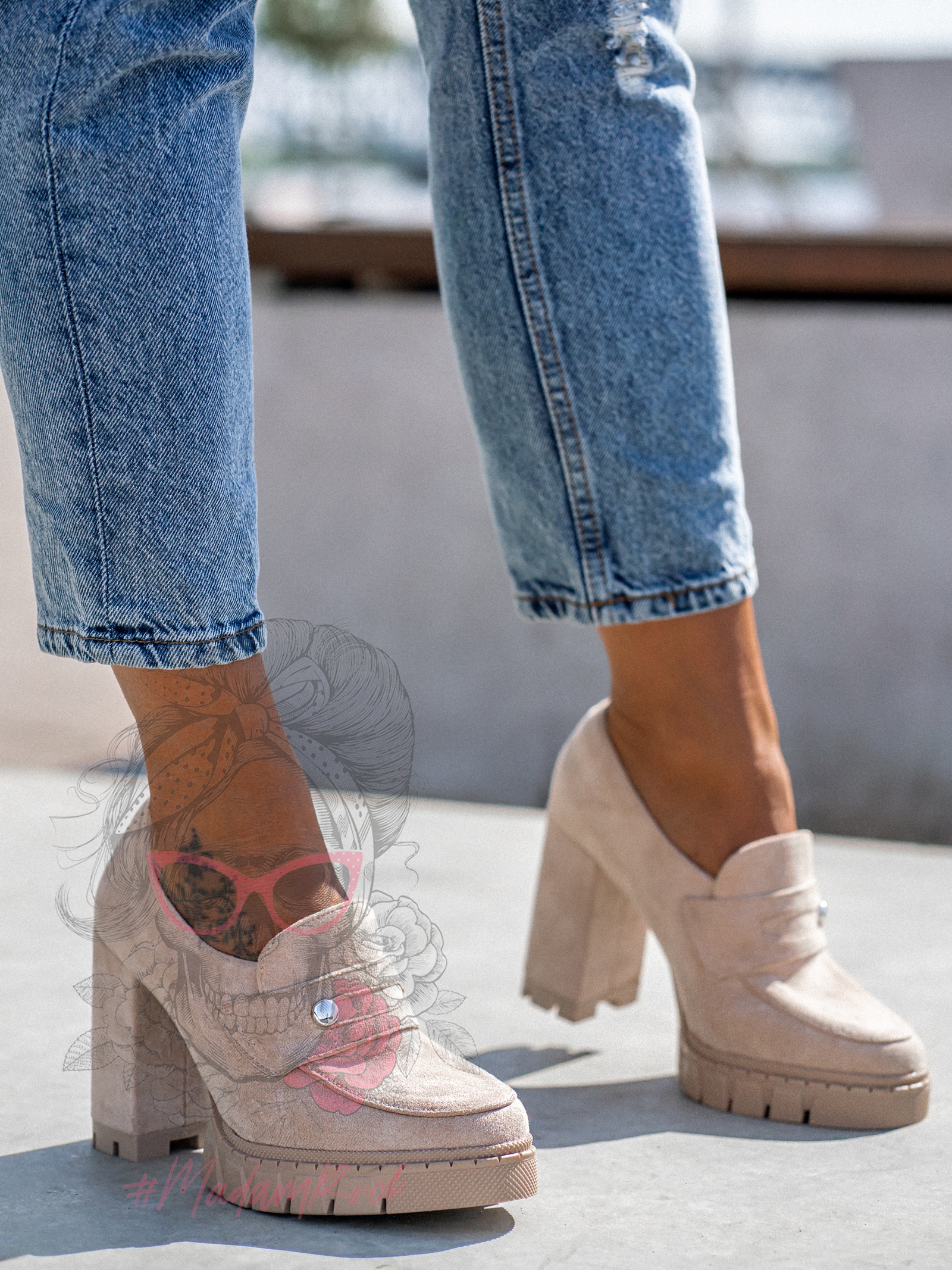 Mokasyny na słupku Madam Mollo beżowe