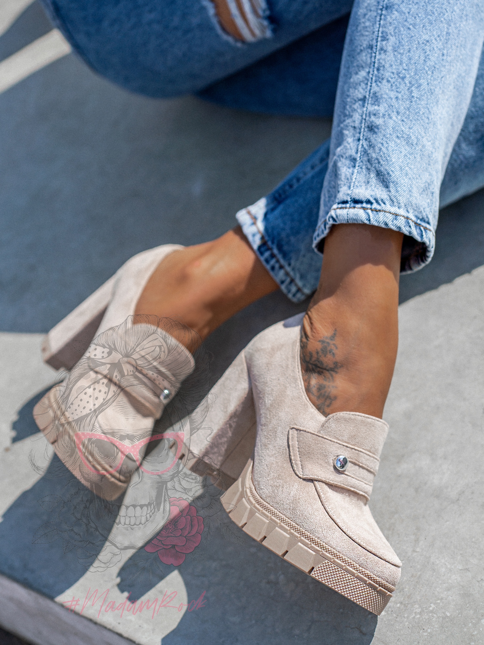 Mokasyny na słupku Madam Mollo beżowe