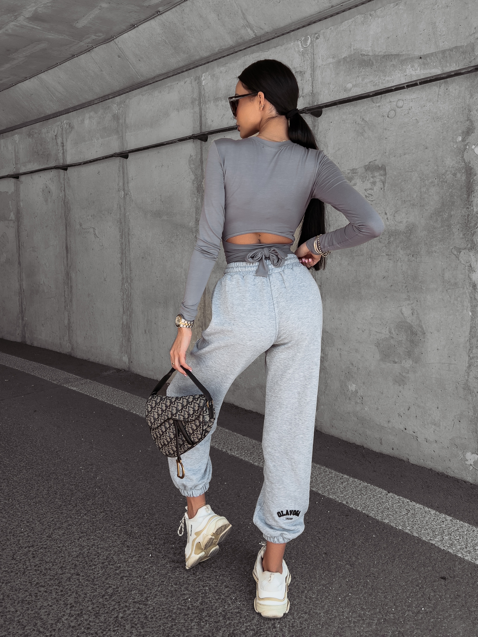 Spodnie dresowe z przetarciami Francis Ola Voga szare