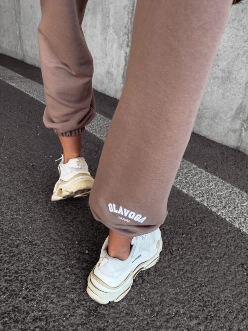 Spodnie dresowe z przetarciami Francis Ola Voga latte