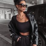 Top krótki bawełniany basic Akiko Ola Voga czarny