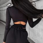 Bluzka gładka dopasowana Aura Ola Voga czarna