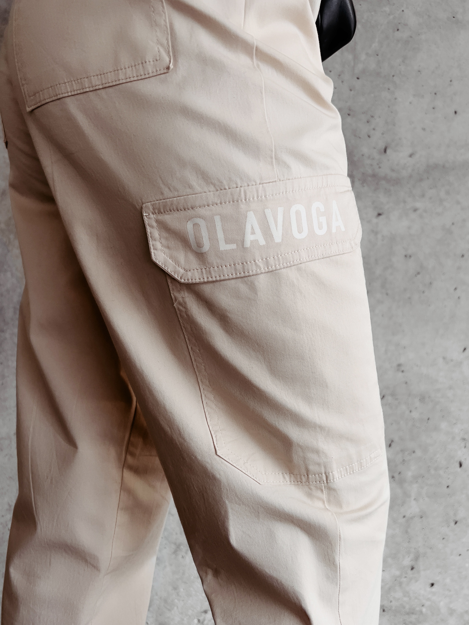 Spodnie cargo bawełniane Zelia Ola Voga beżowe Spodnie cargo bawełniane Zelia Ola Voga beżowe