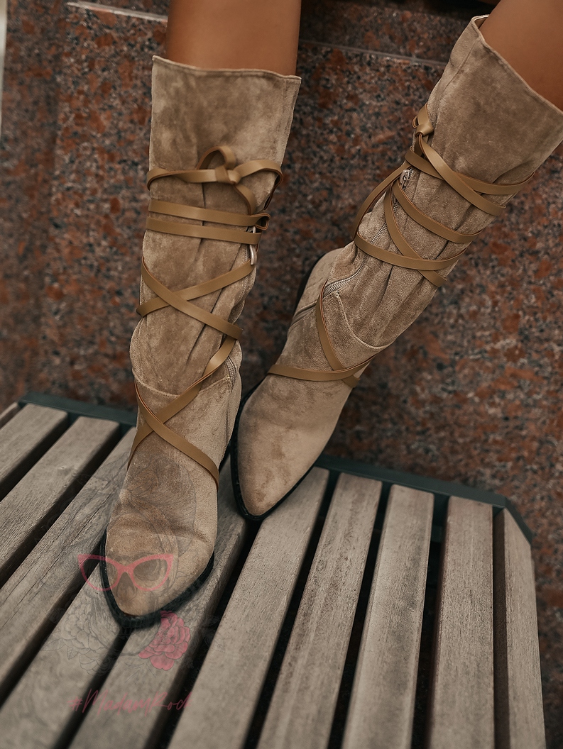 Kozaki saszki Madam Tobor beżowe