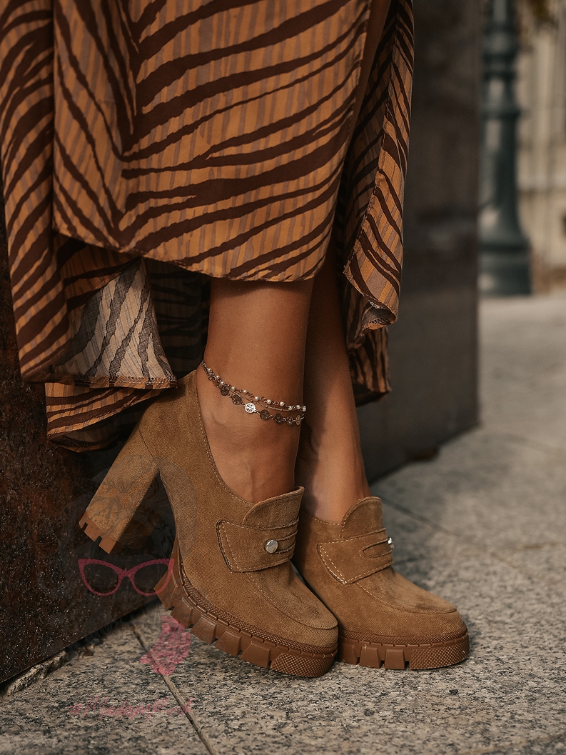 Mokasyny na słupku Madam Mollo cappuccino