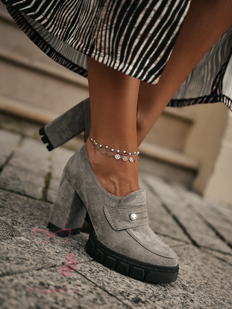 -WYPRZEDANE- Mokasyny na słupku Madam Mollo szare