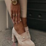 -WYPRZEDANE- Mokasyny na słupku Madam Mollo beżowe