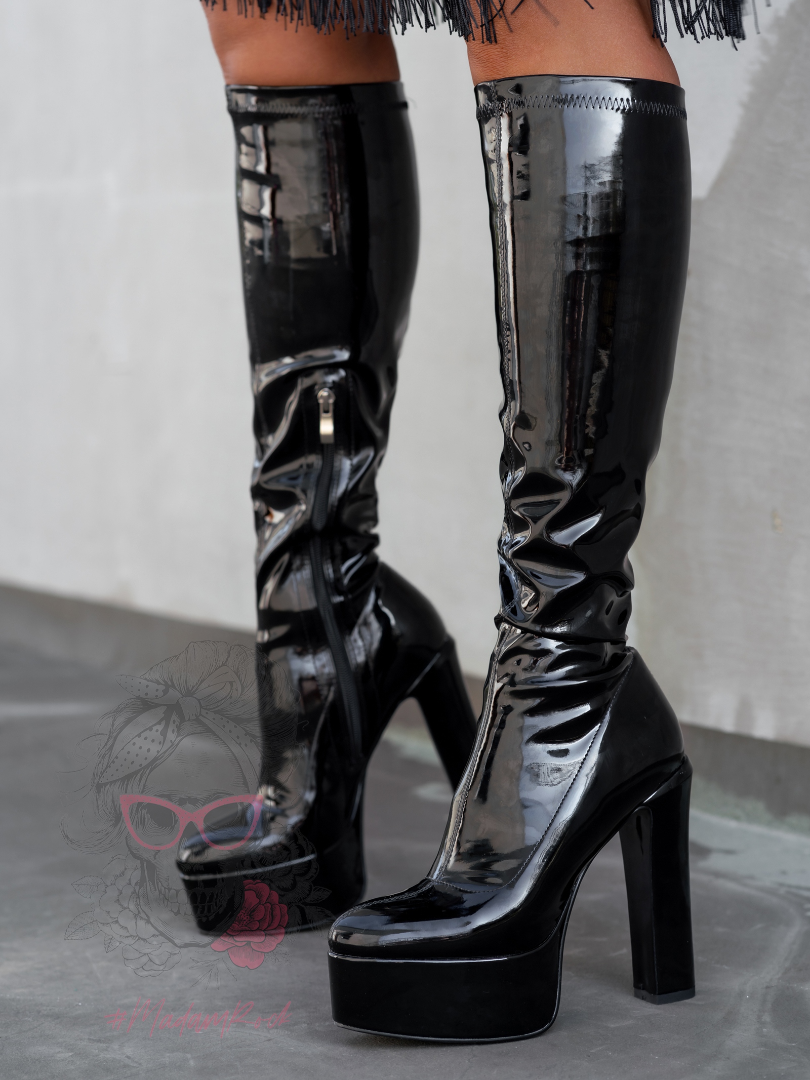 Kozaki lakierowane na słupku Mustang Rock czarne