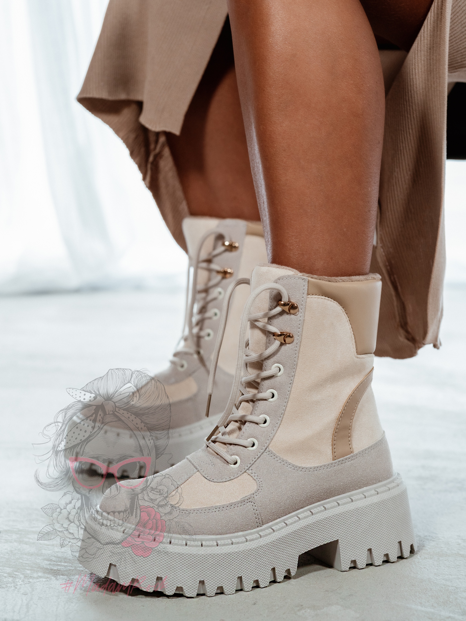 Traperki zamszowe Madam Dobe beżowe