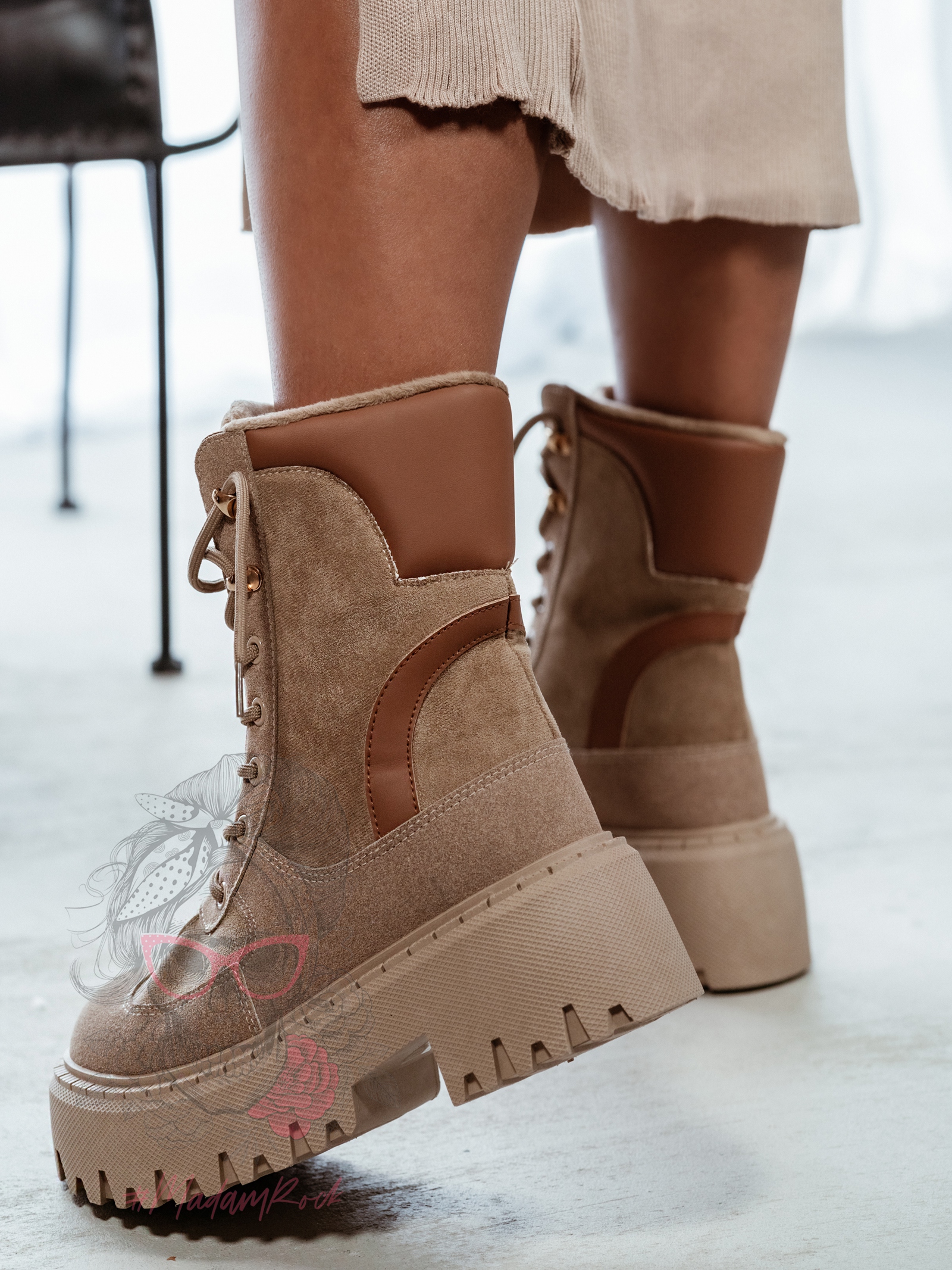 Traperki zamszowe Madam Dobe cappuccino Traperki zamszowe Madam Dobe cappuccino