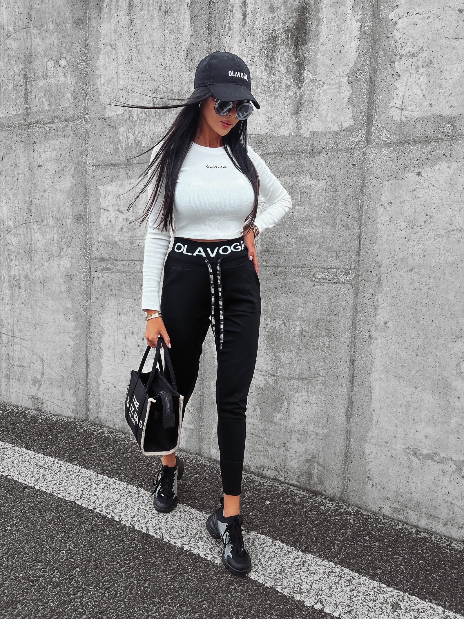 Spodnie dresowe elastyczne Sachet Ola Voga czarne