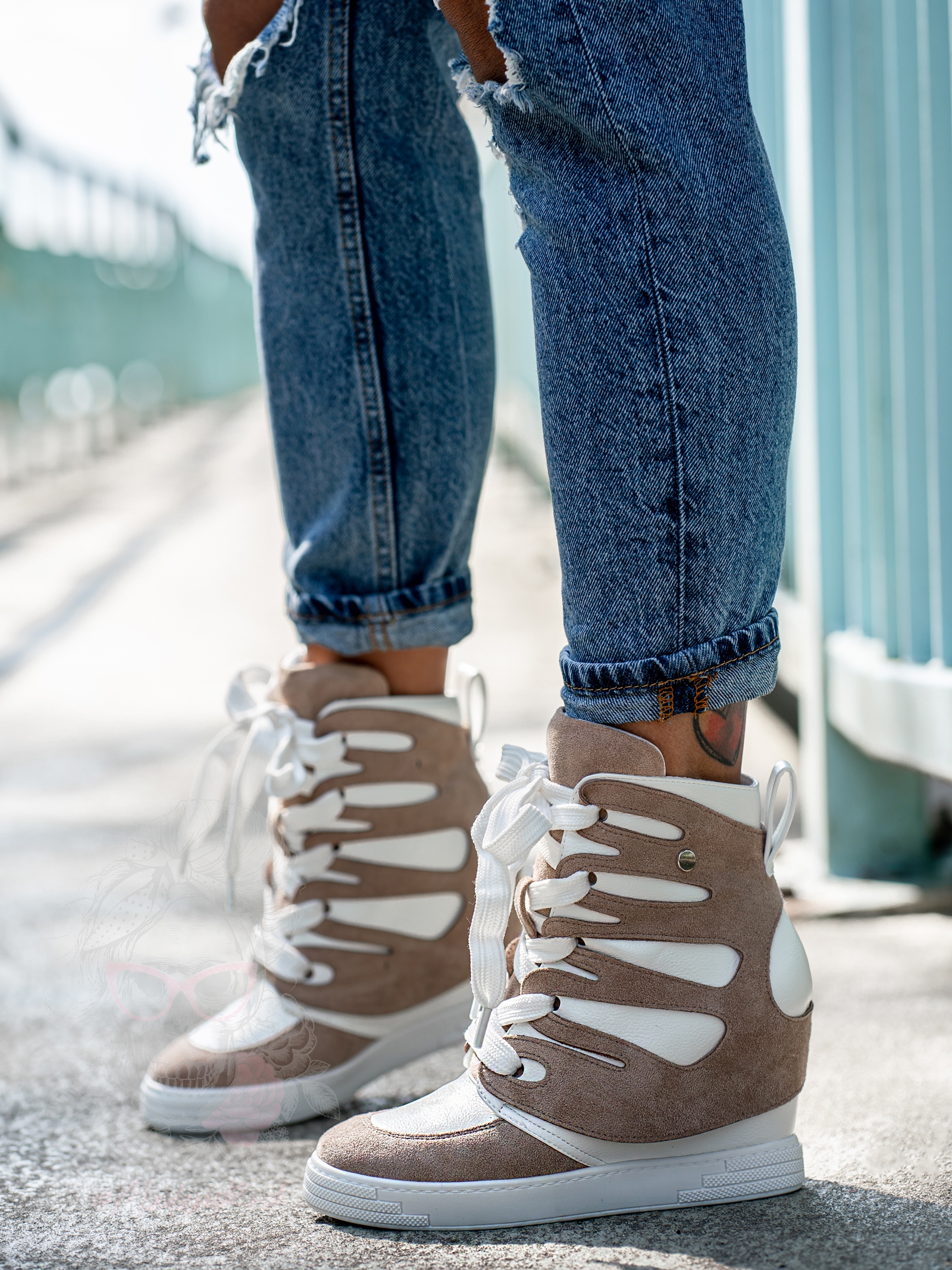 Sneakersy Madam Krua biało-cappucino