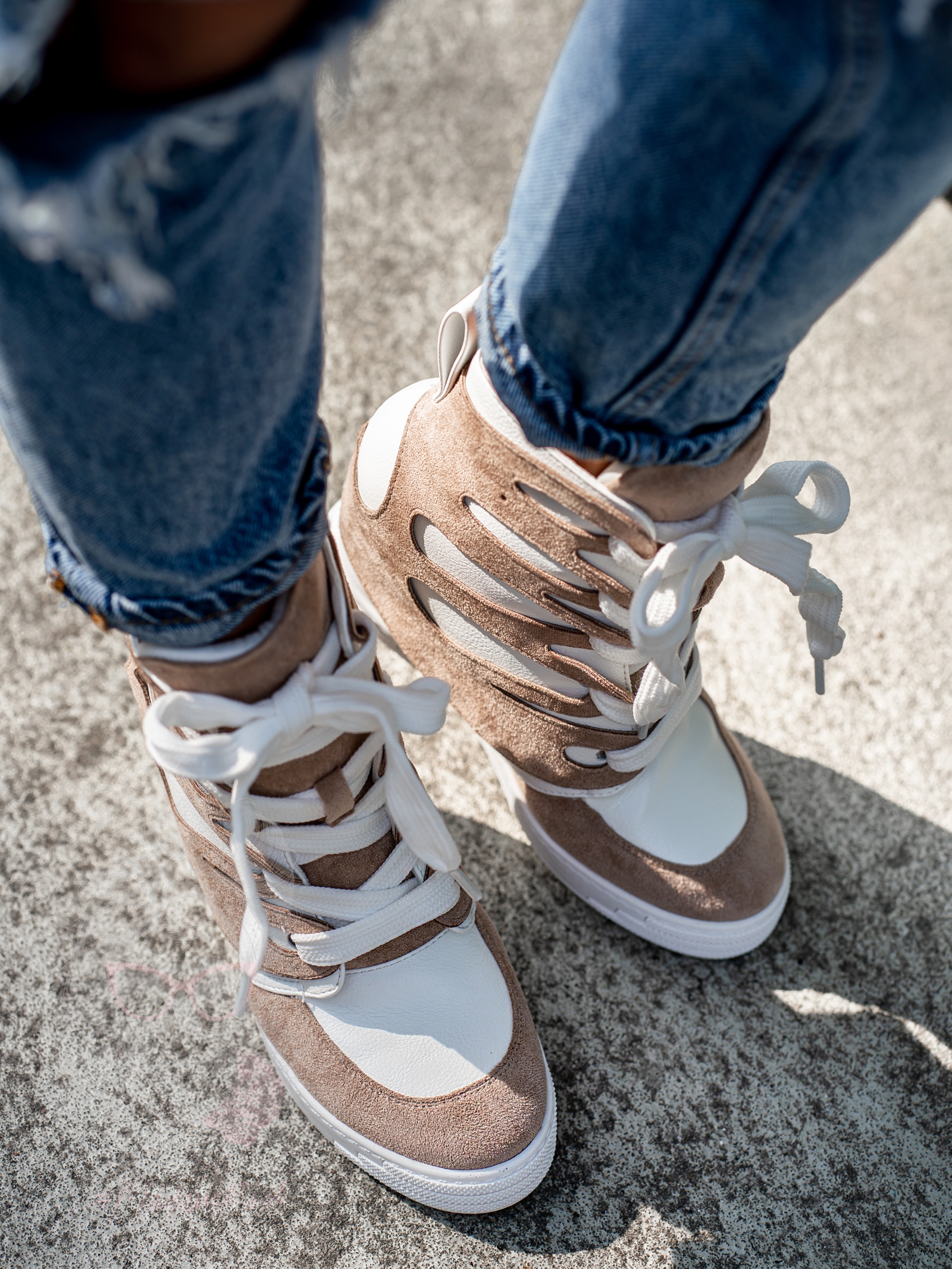 Sneakersy Madam Krua biało-cappucino