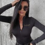 Body dopasowane złote logo Hattie Ola Voga czarne