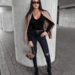 Body dopasowane z dekoltem Gwen Ola Voga czarne