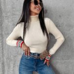 Golf dopasowany bawełniany Neve Ola Voga ecru